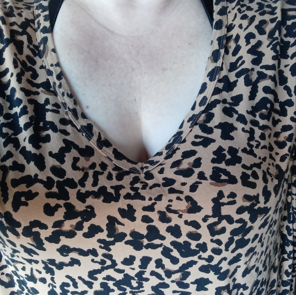 4X V Neck Leopard Animal Print T Shirt Soft Cotton Short Sleeve